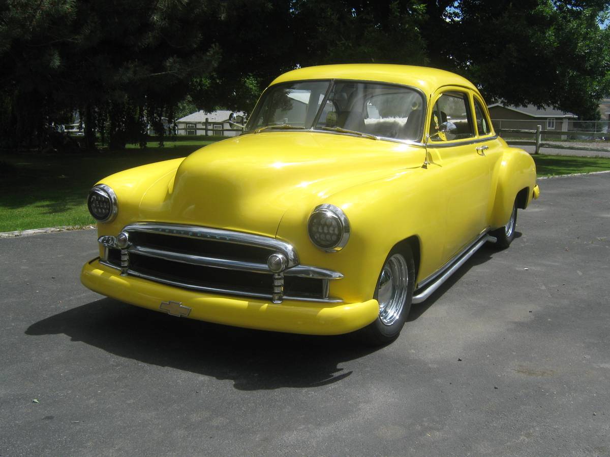 Chevrolet-coupe-1949-yellow-6