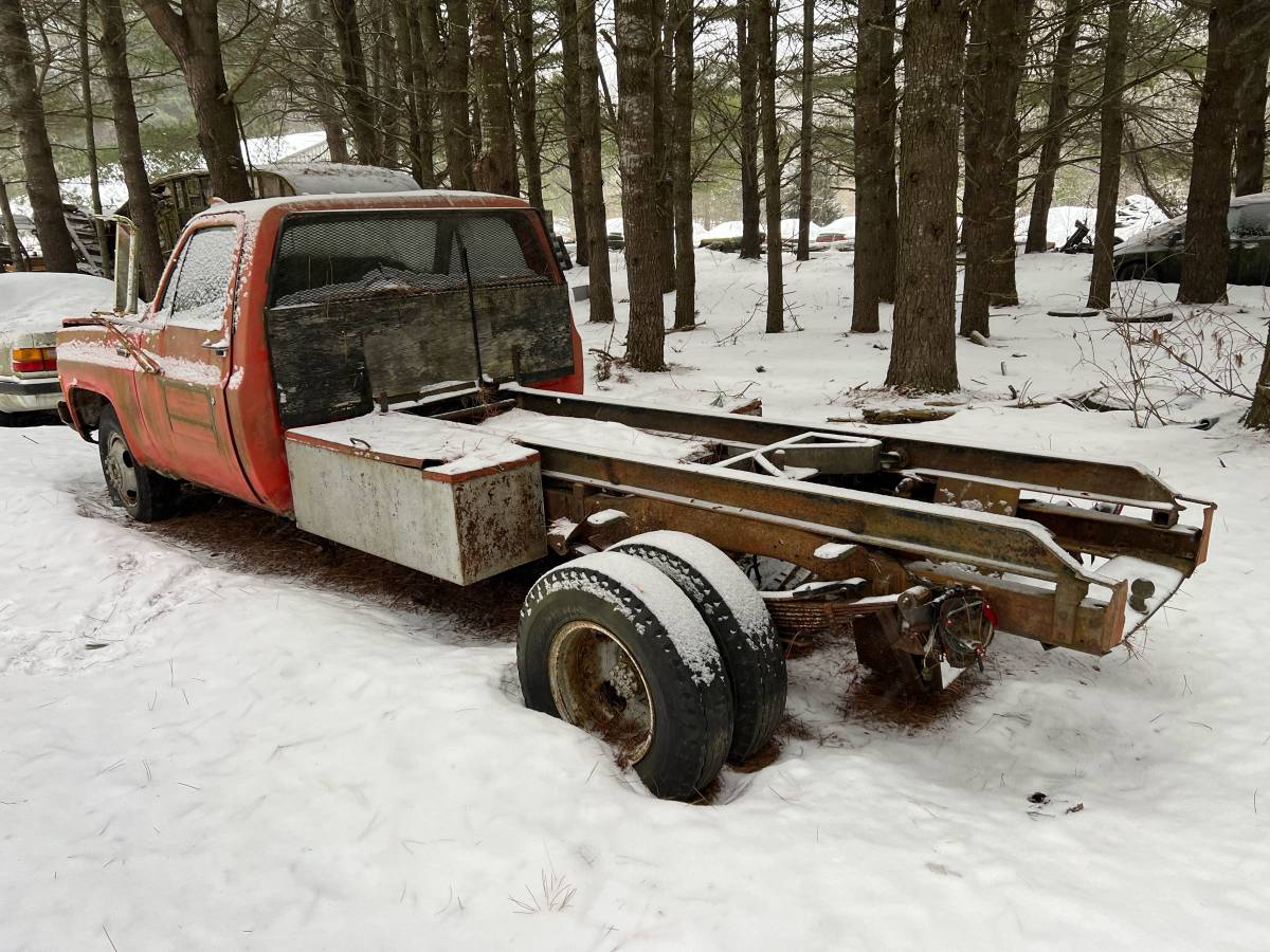 Chevrolet-custom-c30-1973-red-3