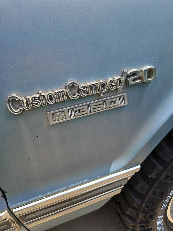 Chevrolet-custom-camper-truck-1970-blue-15