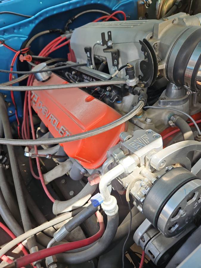 Chevrolet-custom-camper-truck-1970-blue-17