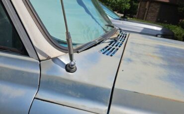 Chevrolet-custom-camper-truck-1970-blue-4