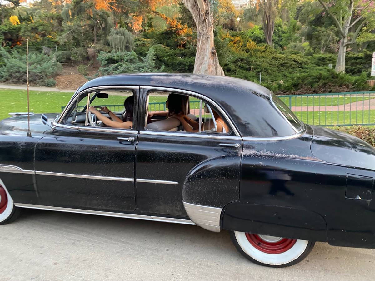 Chevrolet-deluxe-styleline-1951-black-4