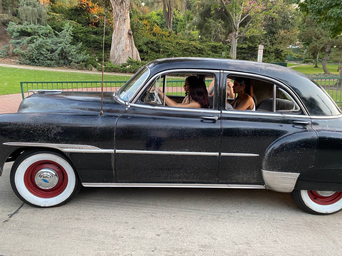 Chevrolet-deluxe-styleline-1951-black-5