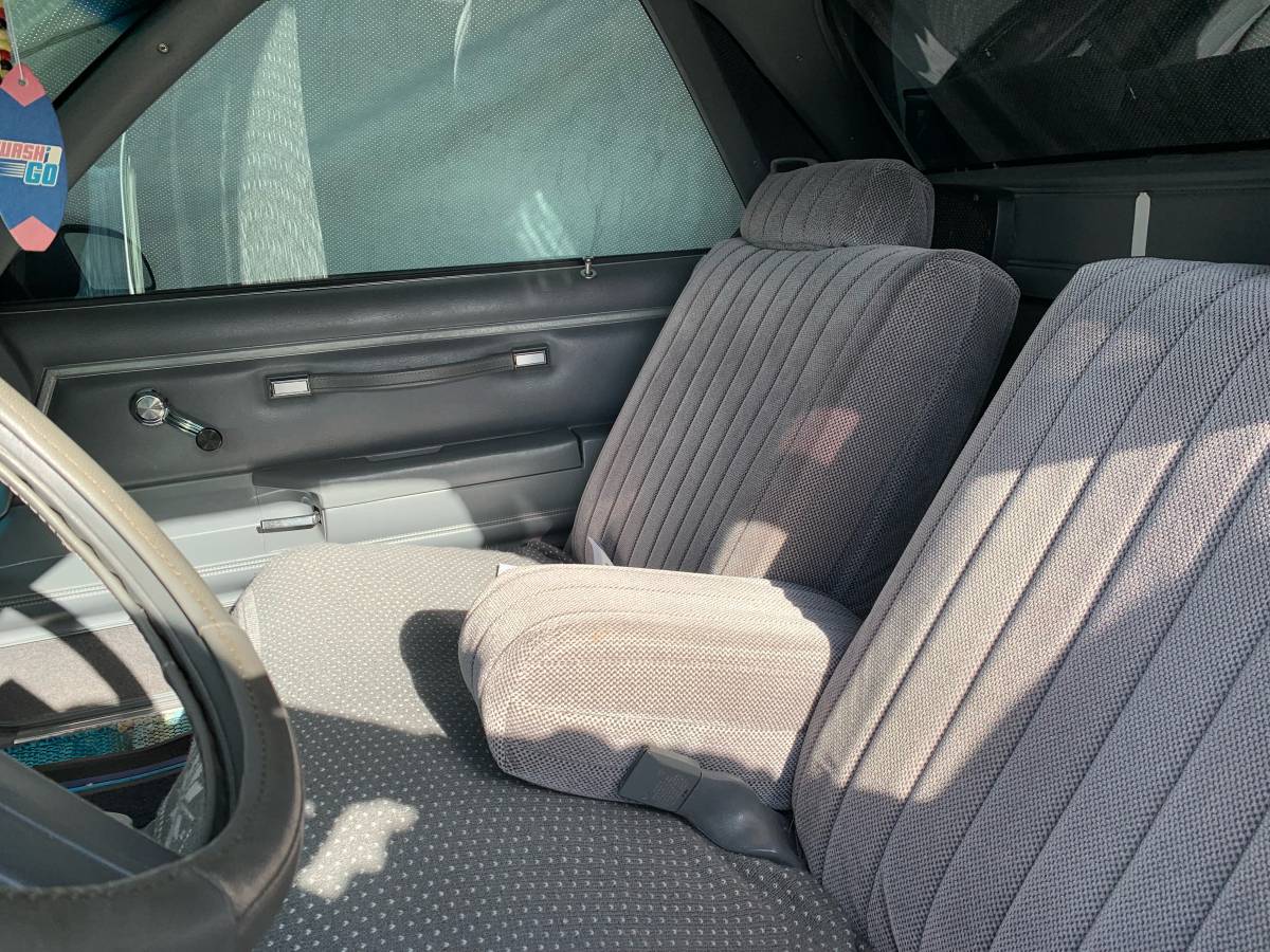 Chevrolet-el-camino-12-ton-nominal-1987-blue-2