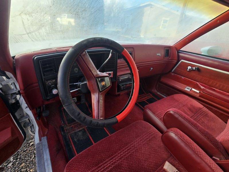 Chevrolet-el-camino-1978-white-13