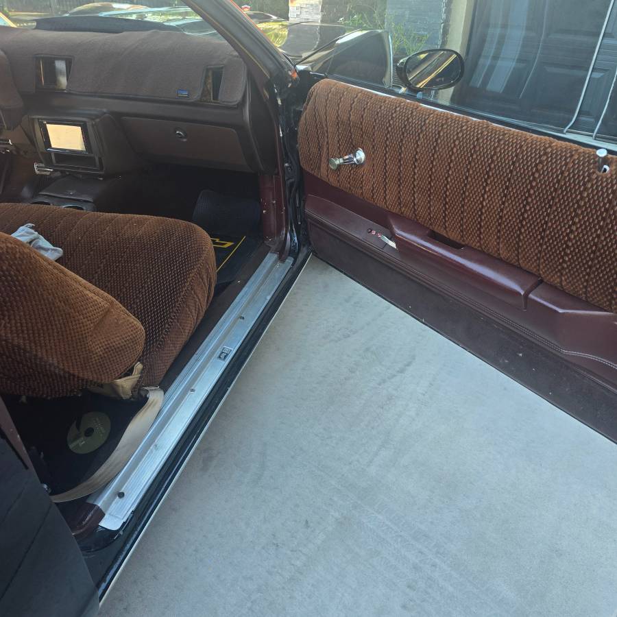 Chevrolet-el-camino-1981-black-4