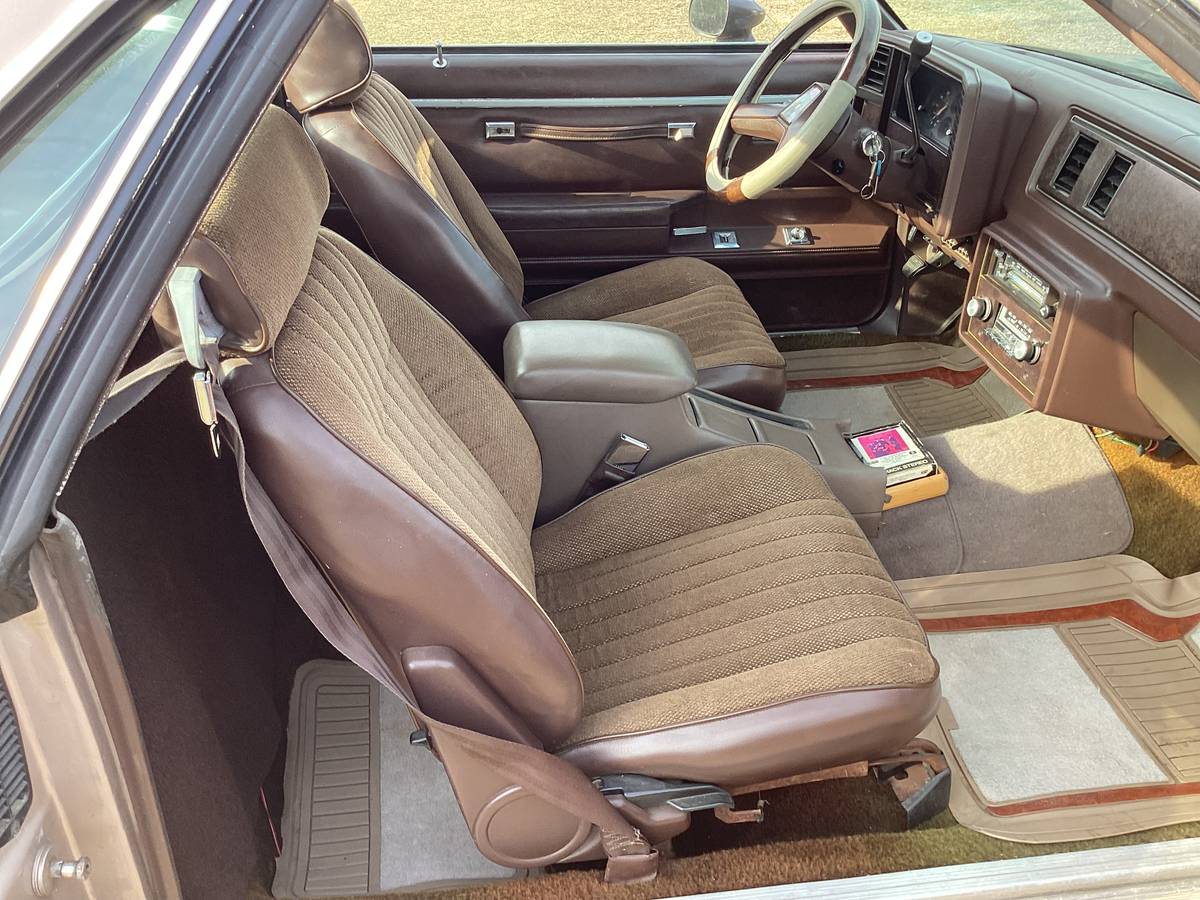 Chevrolet-el-camino-1984-brown-4