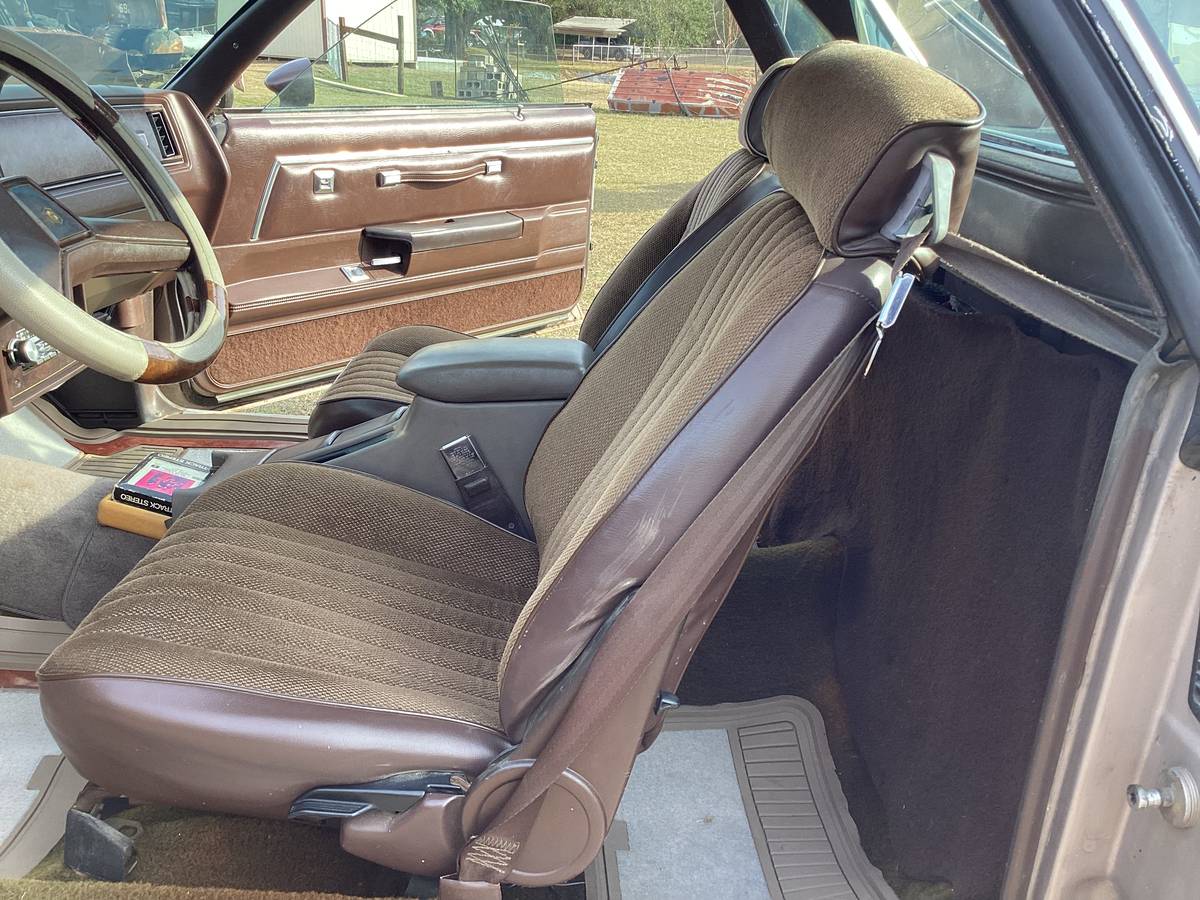 Chevrolet-el-camino-1984-brown-5