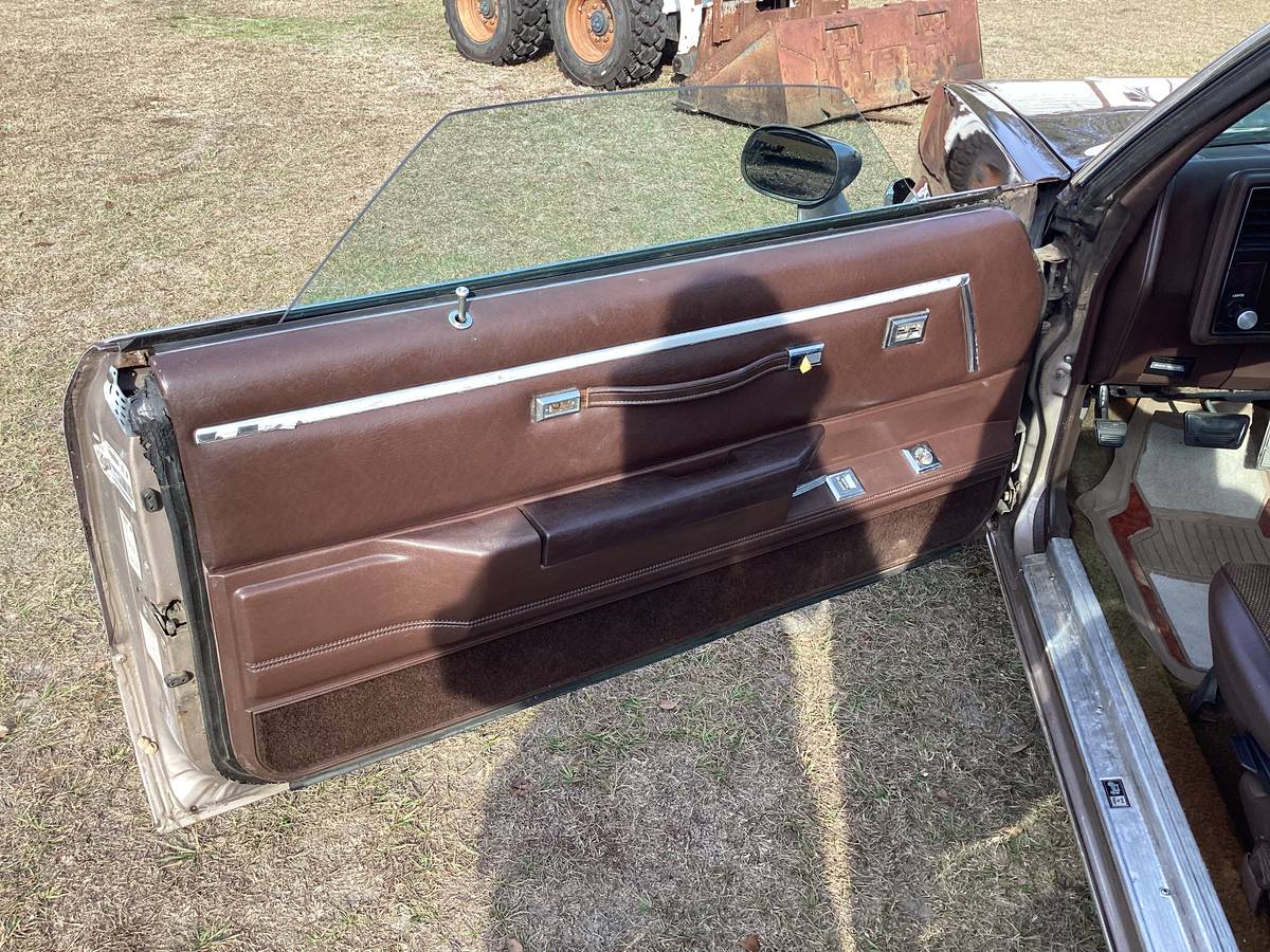 Chevrolet-el-camino-1984-brown-6