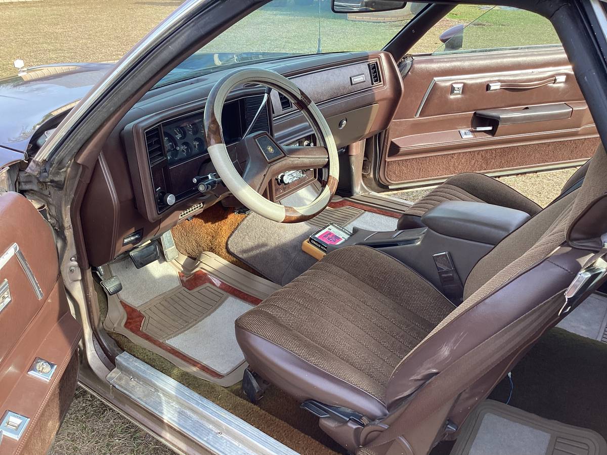 Chevrolet-el-camino-1984-brown-8