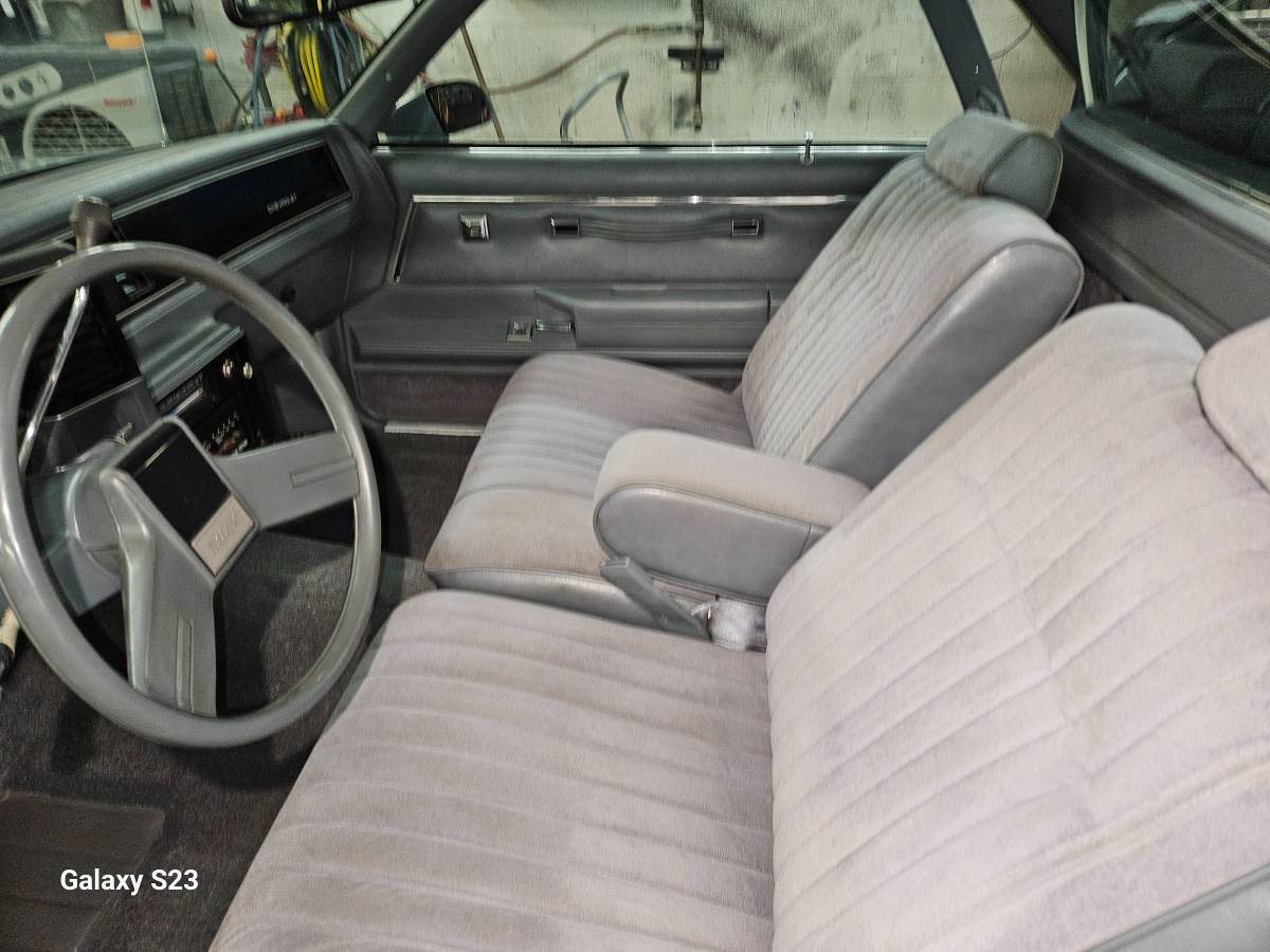 Chevrolet-el-camino-1986-silver-11