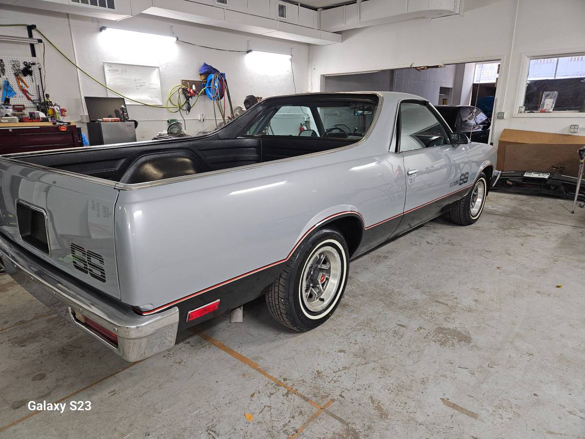Chevrolet-el-camino-1986-silver-6