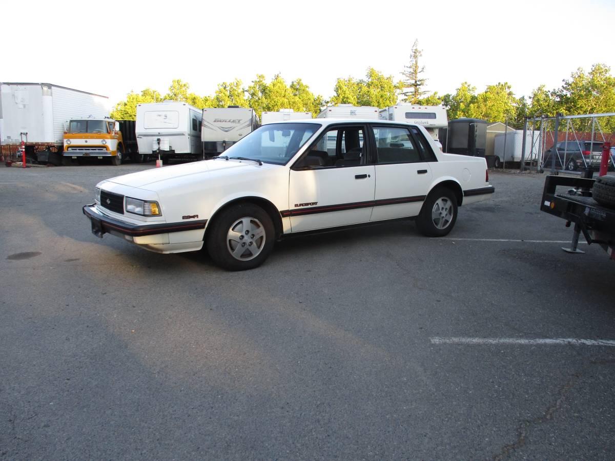 Chevrolet-euro-sport-1989-white-7