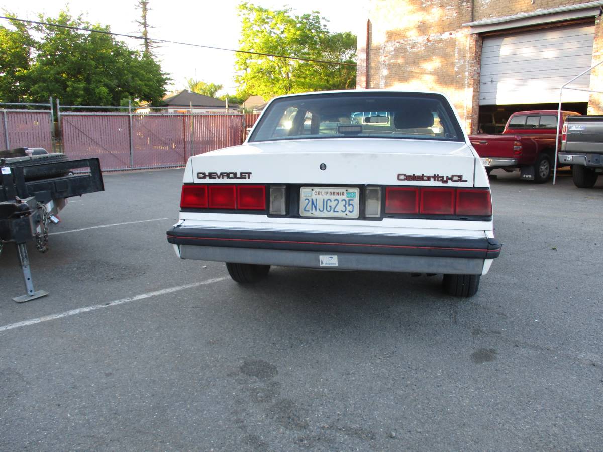 Chevrolet-euro-sport-1989-white-8