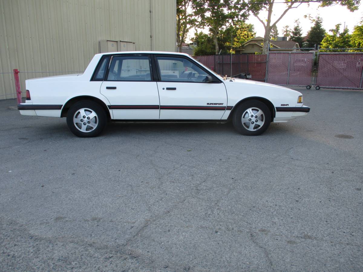 Chevrolet-euro-sport-1989-white
