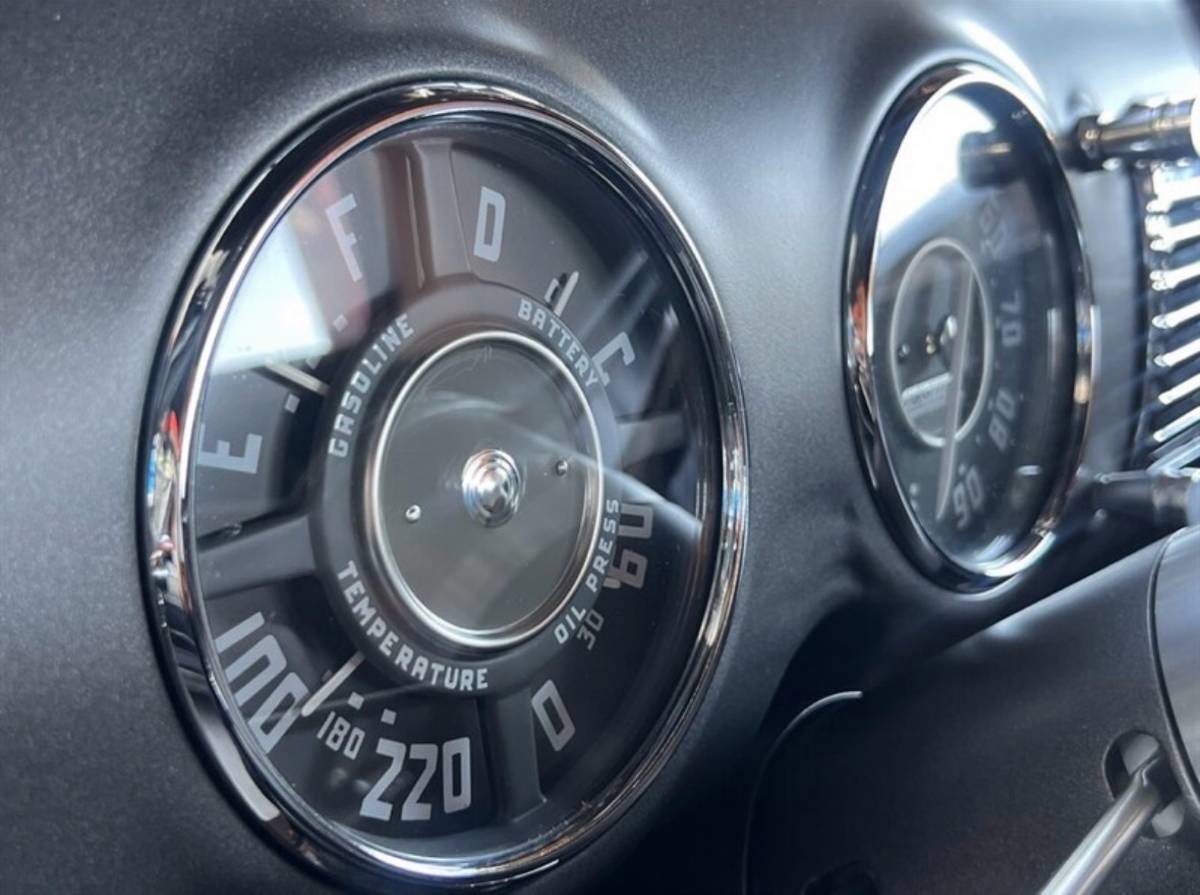 Chevrolet-fleetmaster-1951-black-17