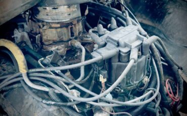 Chevrolet-g-series-12-ton-van-1985-white-2