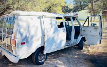 Chevrolet-g-series-12-ton-van-1985-white
