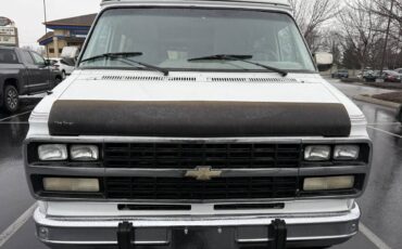 Chevrolet-g-series-34-ton-nominal-1992-white-15
