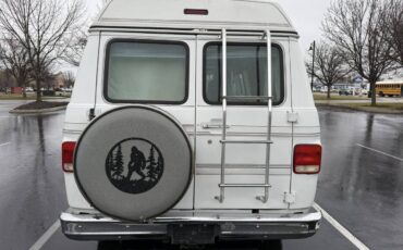 Chevrolet-g-series-34-ton-nominal-1992-white-3