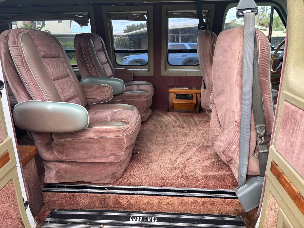 Chevrolet-g20-1989-white-6