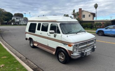 Chevrolet-g20-1990-white-4