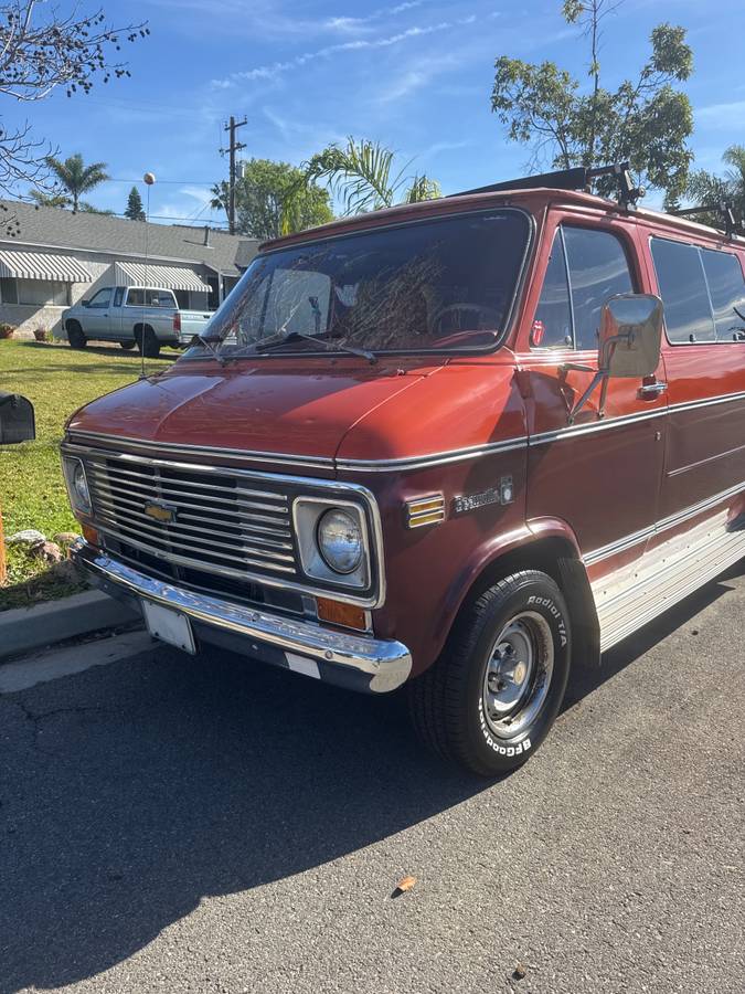 Chevrolet-g20-van-1977