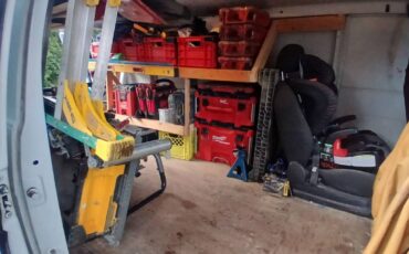 Chevrolet-g20-van-1990-white-10