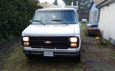 Chevrolet-g20-van-1990-white-15