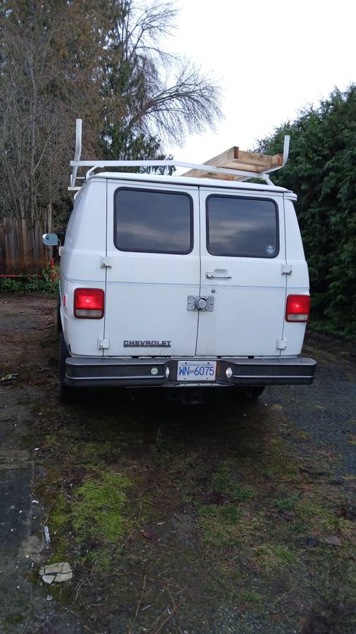 Chevrolet-g20-van-1990-white-7