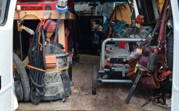 Chevrolet-g20-van-1990-white-8