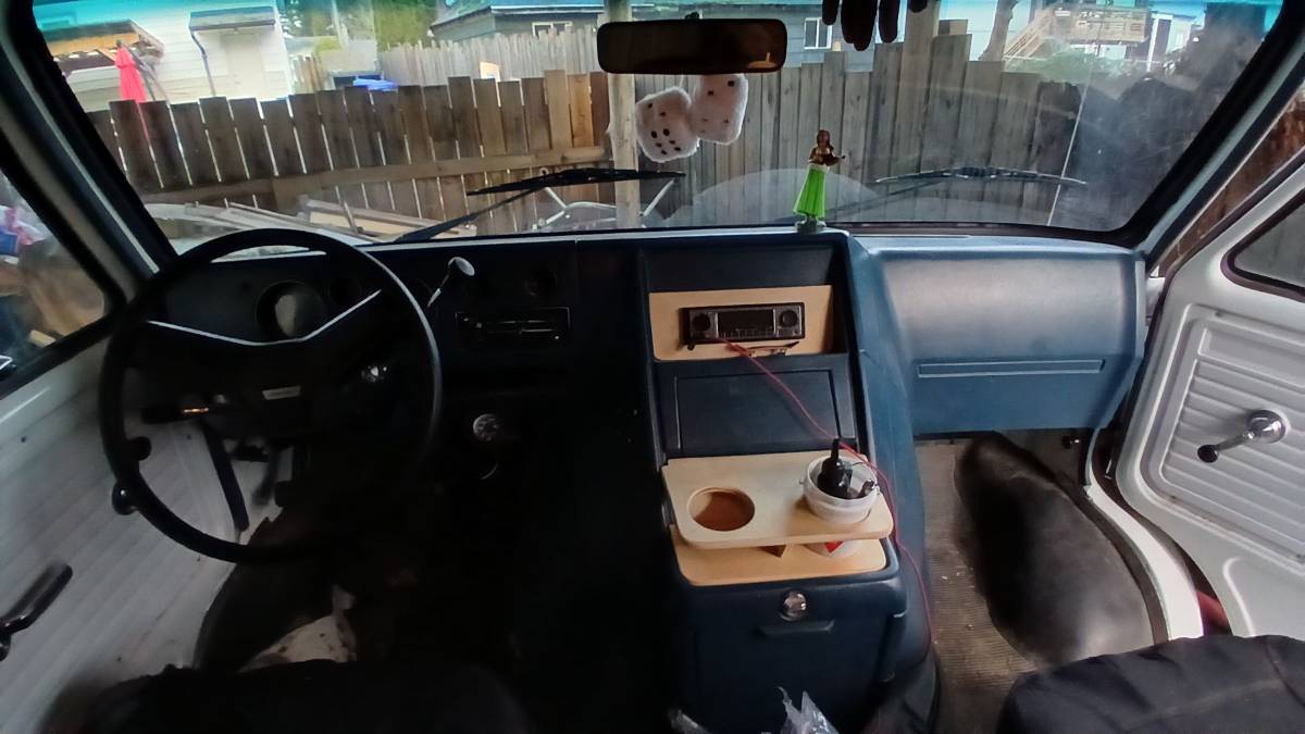 Chevrolet-g20-van-1990-white-9