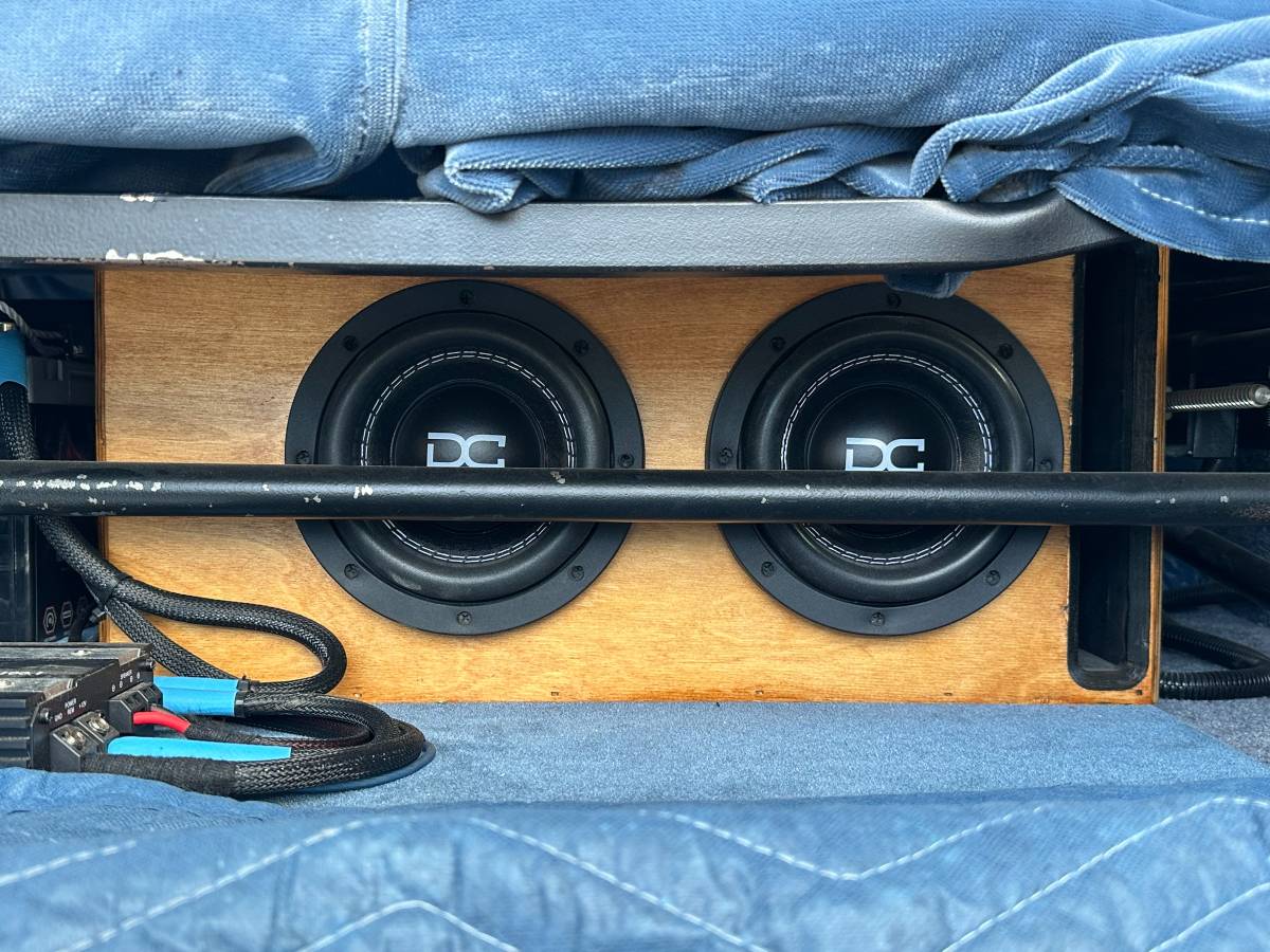 Chevrolet-g20-van-1993-white-1