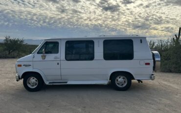 Chevrolet-g20-van-1993-white-10