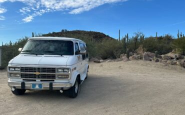 Chevrolet-g20-van-1993-white-5