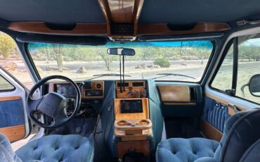 Chevrolet-g20-van-1993-white-9
