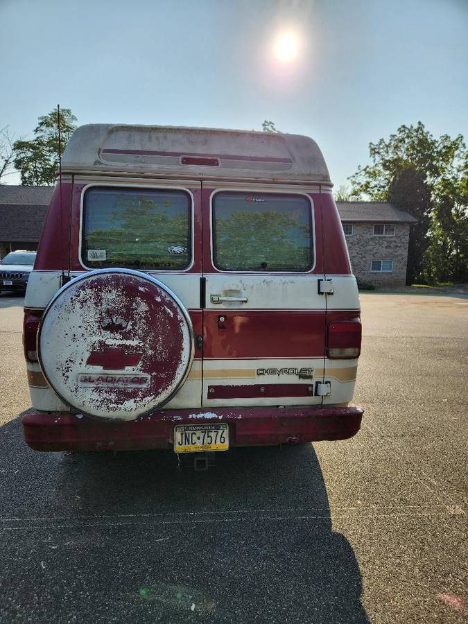 Chevrolet-g20-van-1994-red-3