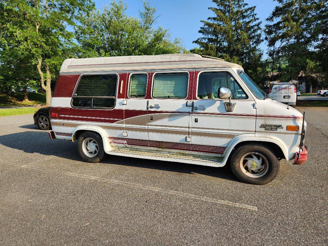 Chevrolet-g20-van-1994-red-9