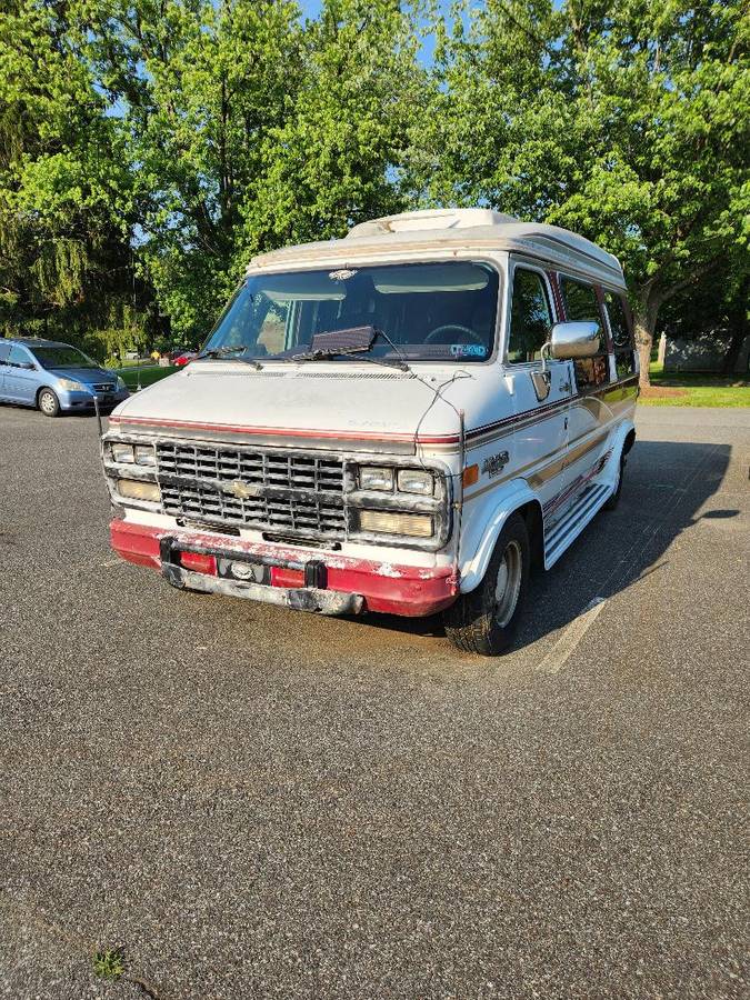 Chevrolet-g20-van-1994-red