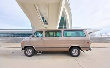 Chevrolet-g20-van-1995-brown-1