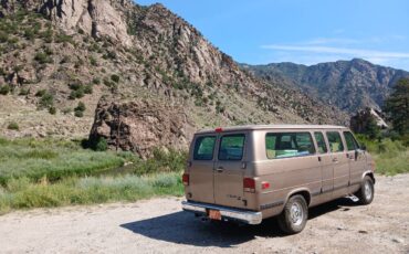 Chevrolet-g20-van-1995-brown-17