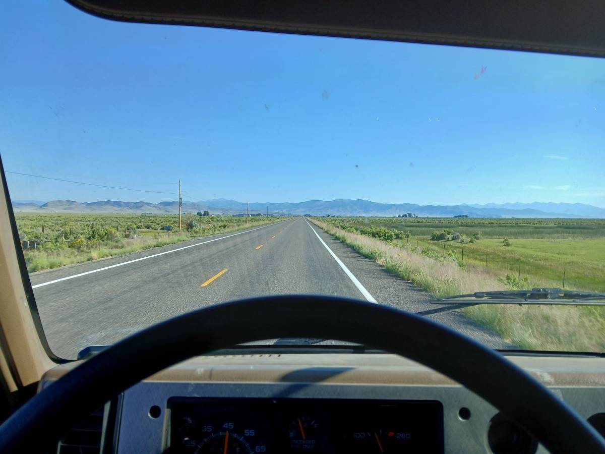 Chevrolet-g20-van-1995-brown-18