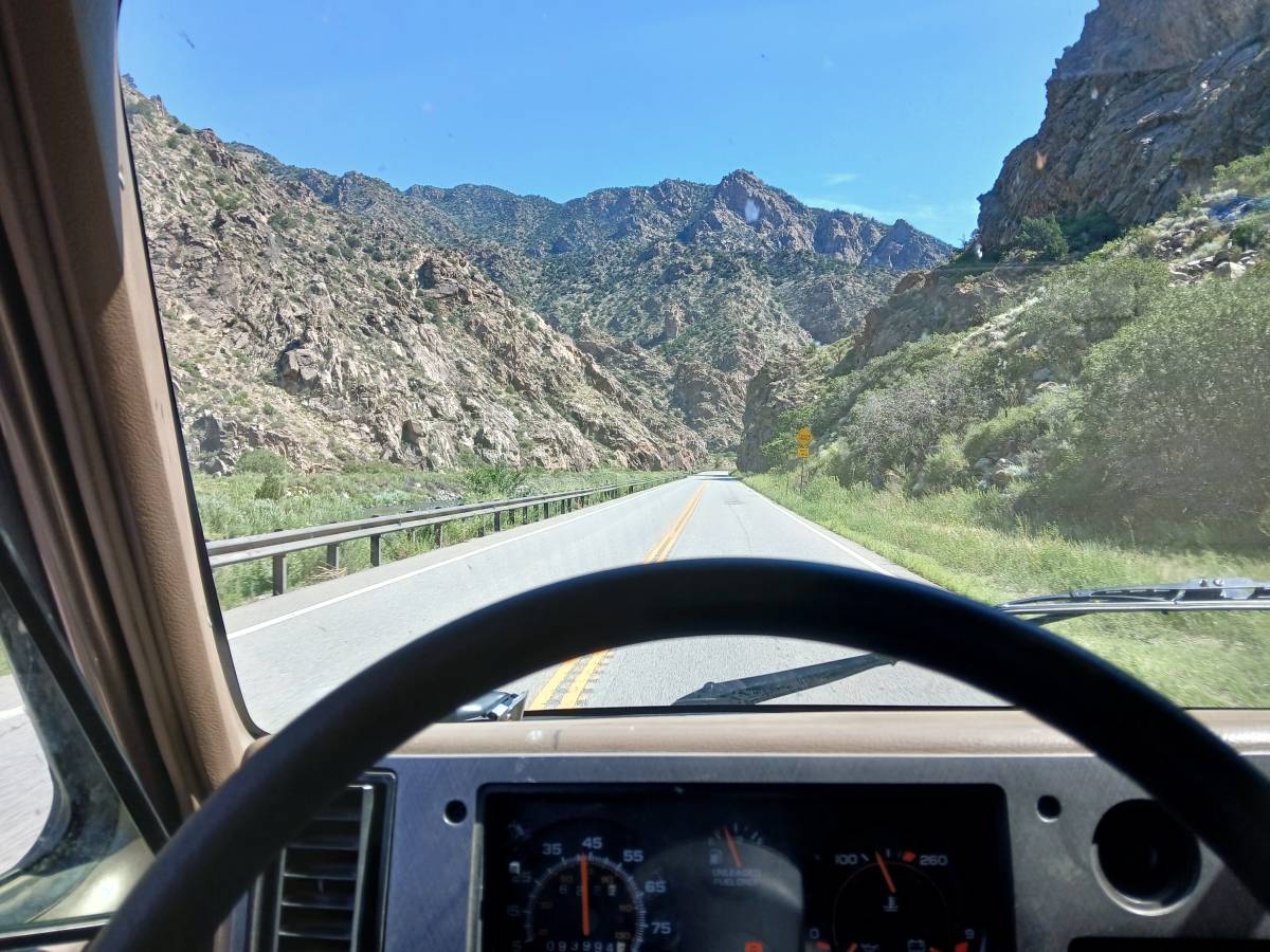 Chevrolet-g20-van-1995-brown-19