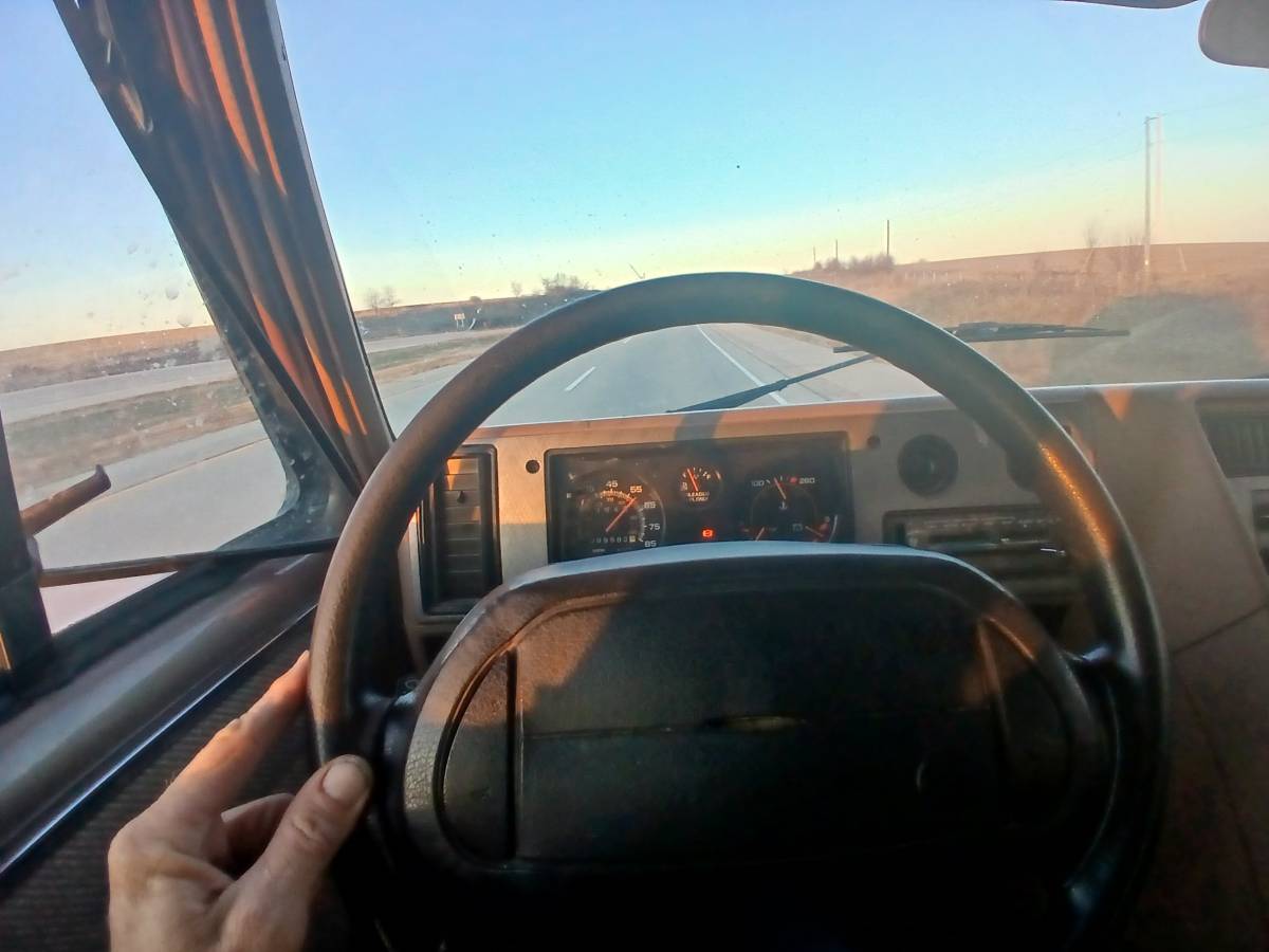 Chevrolet-g20-van-1995-brown-2