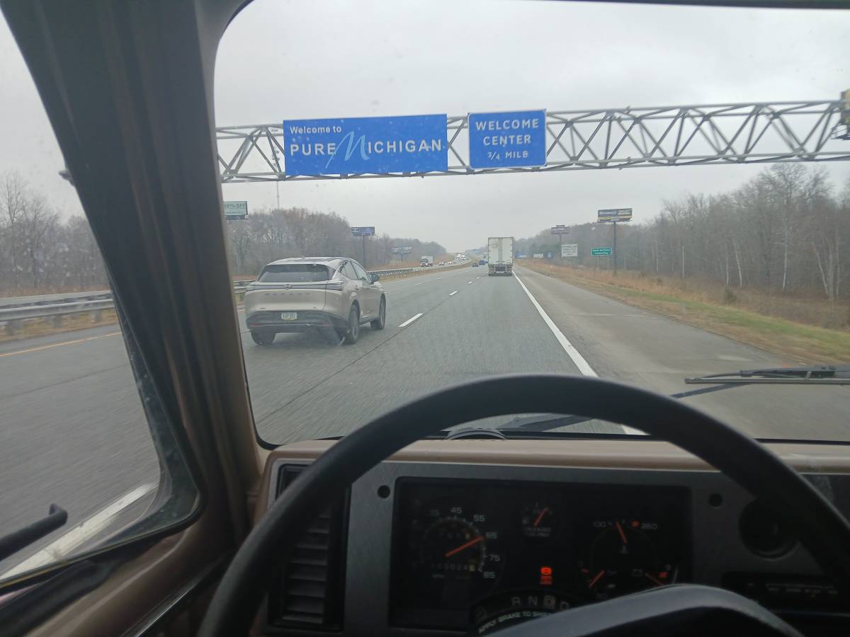 Chevrolet-g20-van-1995-brown-23