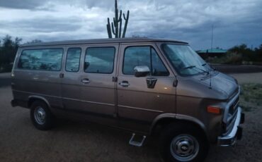 Chevrolet-g20-van-1995-brown-4