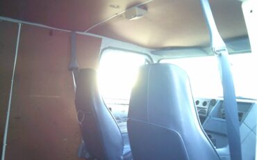 Chevrolet-g20-van-no-windows-v8-at-1-owner-1993-white-11