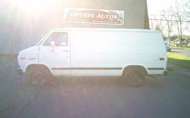 Chevrolet-g20-van-no-windows-v8-at-1-owner-1993-white-2