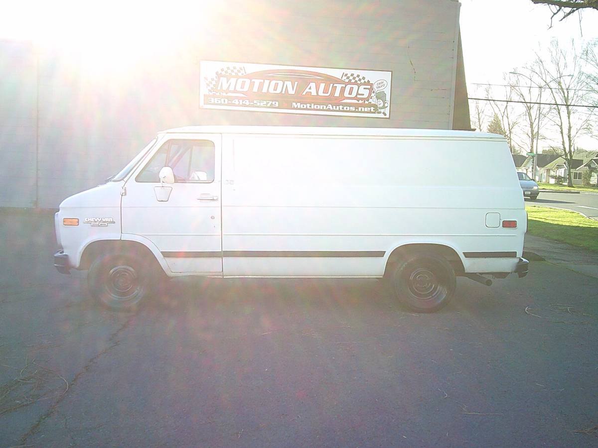 Chevrolet-g20-van-no-windows-v8-at-1-owner-1993-white-2