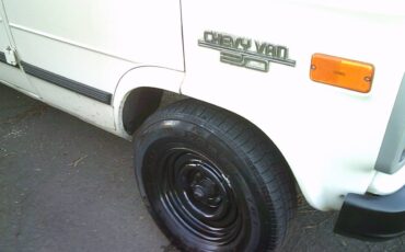 Chevrolet-g20-van-no-windows-v8-at-1-owner-1993-white-3